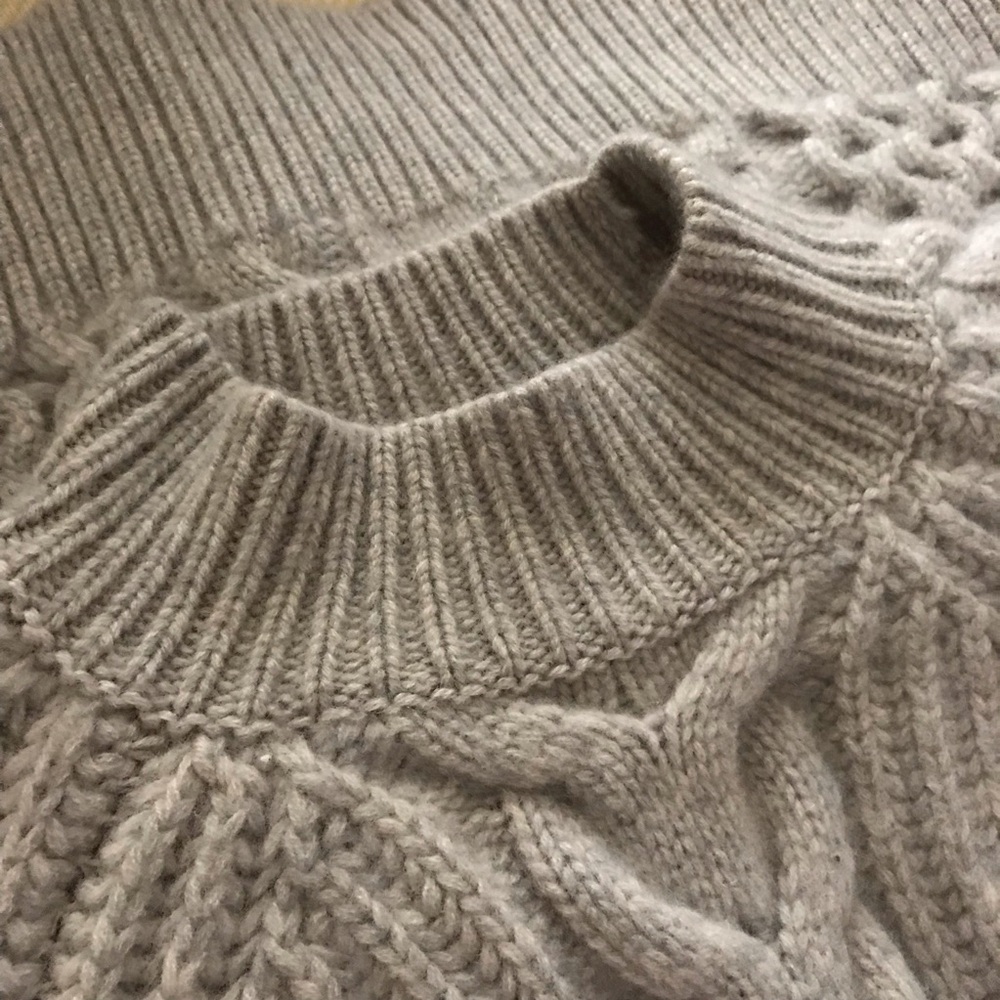 Banana Republic Luxury Cashmere Cable Knit Sweater - Picture 8 of 10